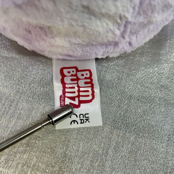 Kellytoy BumBumz 7.5" Groovy Petra Peace Sign Tie Dye Bunny Plush Tag & Sticker - Picture 7 of 11